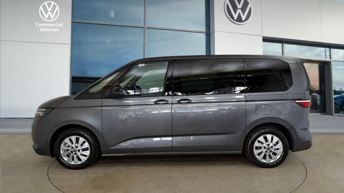 Volkswagen Multivan 1.5 TSI eHybrid Life 5dr 4MOTION DSG Estate - Image 12